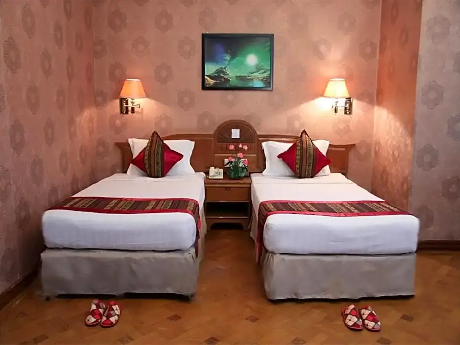 Deluxe Double room (full double bed)