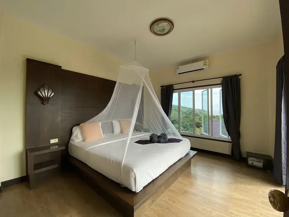 Deluxe Bungalow