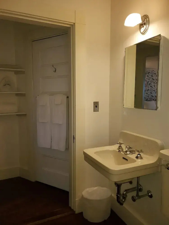 Standard Suite