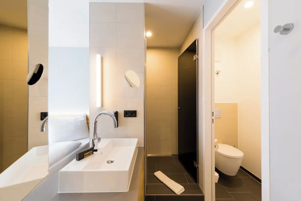 Standard Double room with balcony (full double bed)