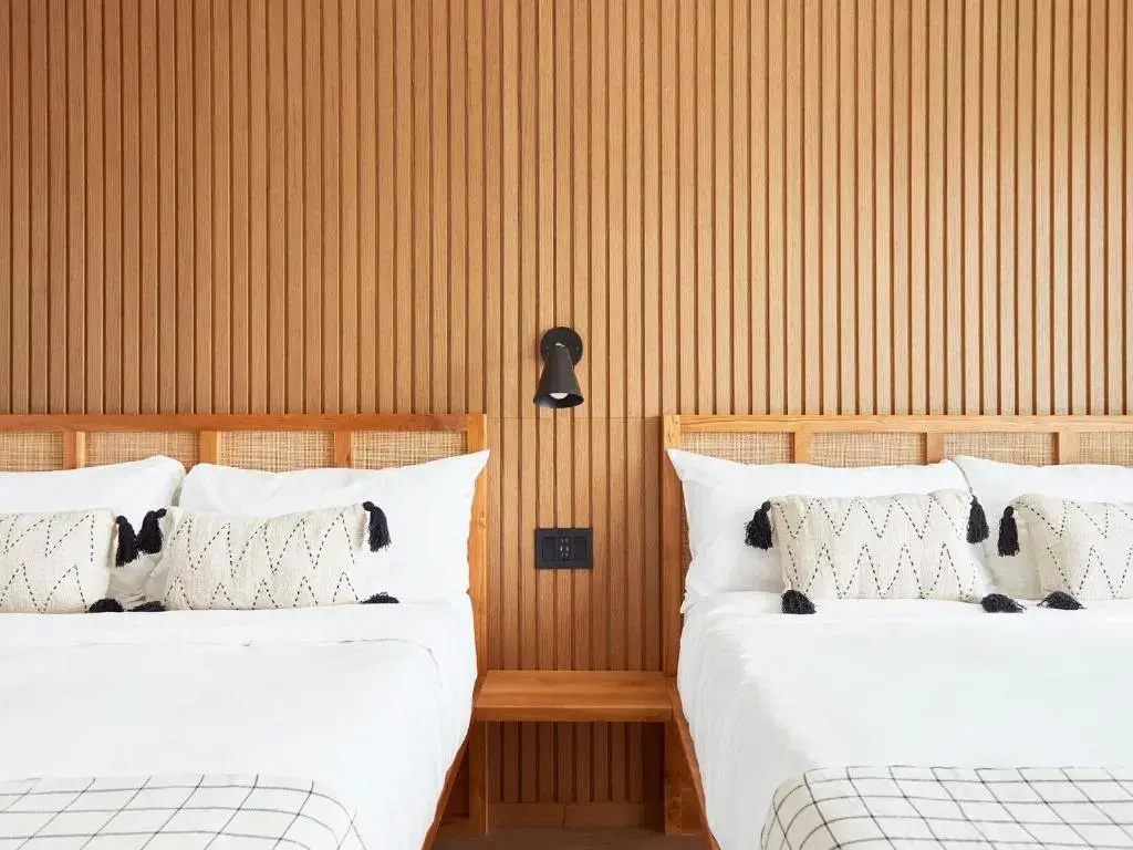 The Rockaway Hotel — фото