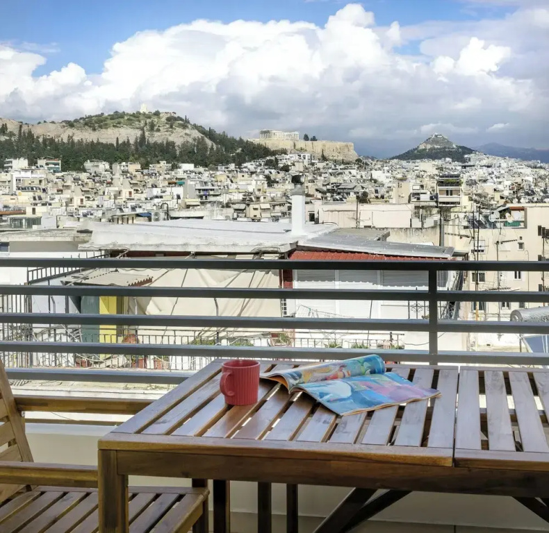 Urban Oasis with Acropolis Views by GHH