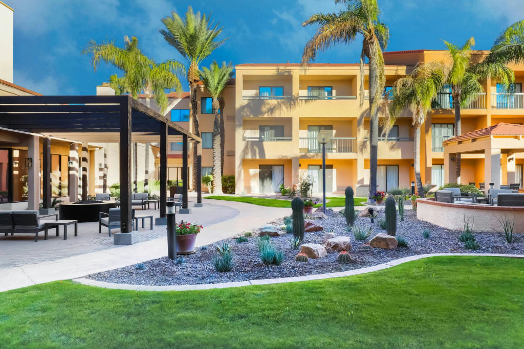 Courtyard by Marriott Tucson Airport
