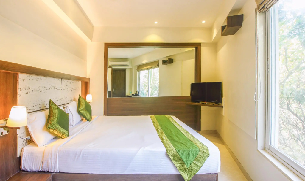 Economy room