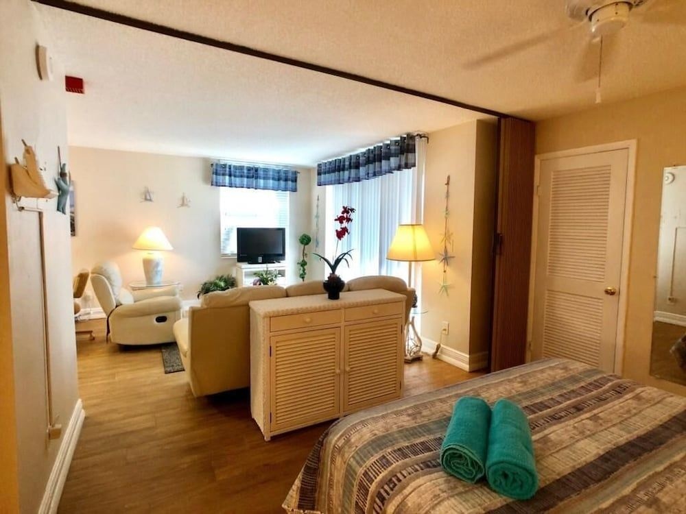 Bonita Beach & Tennis Condo — 2