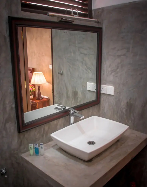Luxury Double room with ocean view (full double bed)