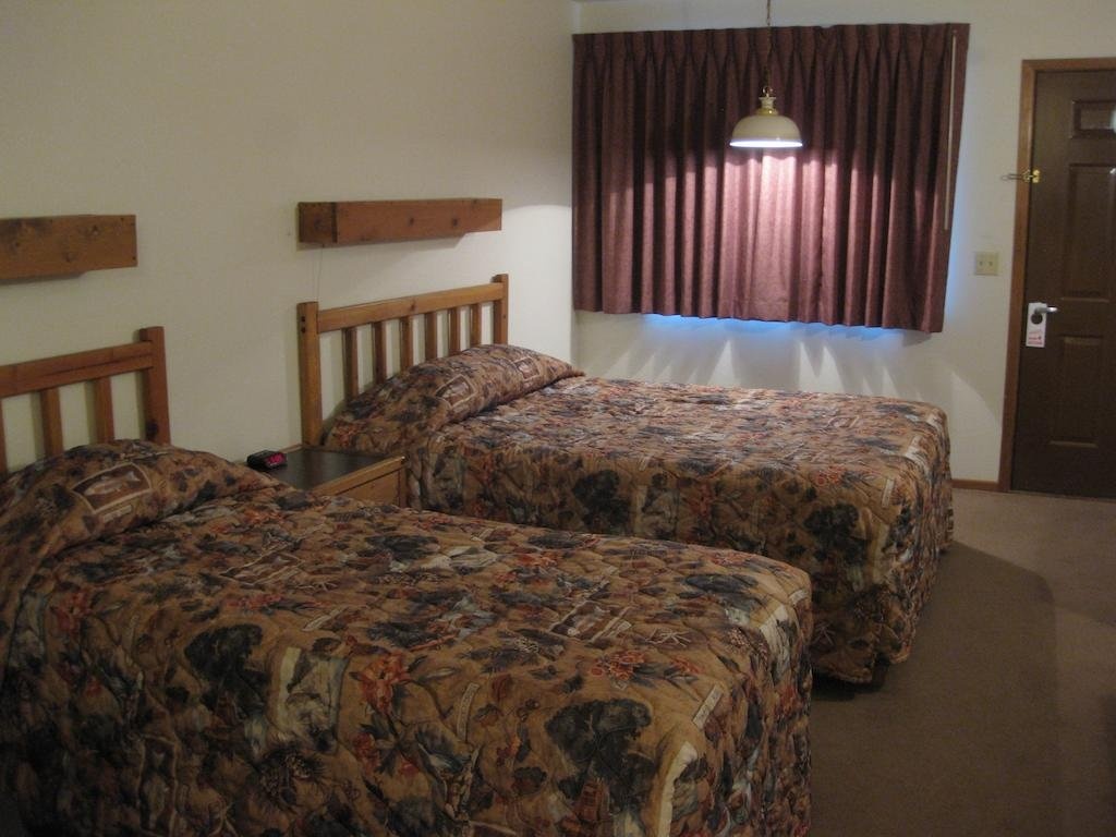 Eagle Cap Chalets — 2