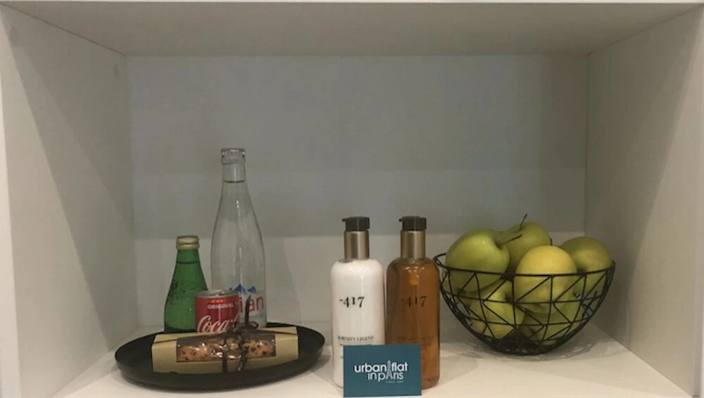 Food & Beverage