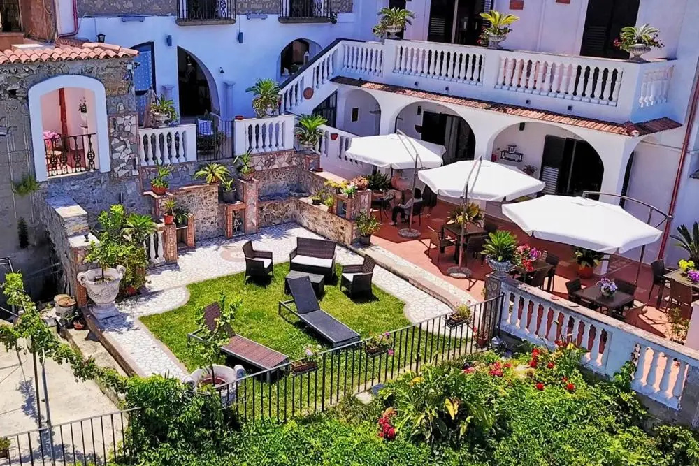 Standard Double room with balcony and with sea view (full double bed)