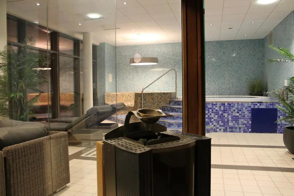 Lobby & Reception