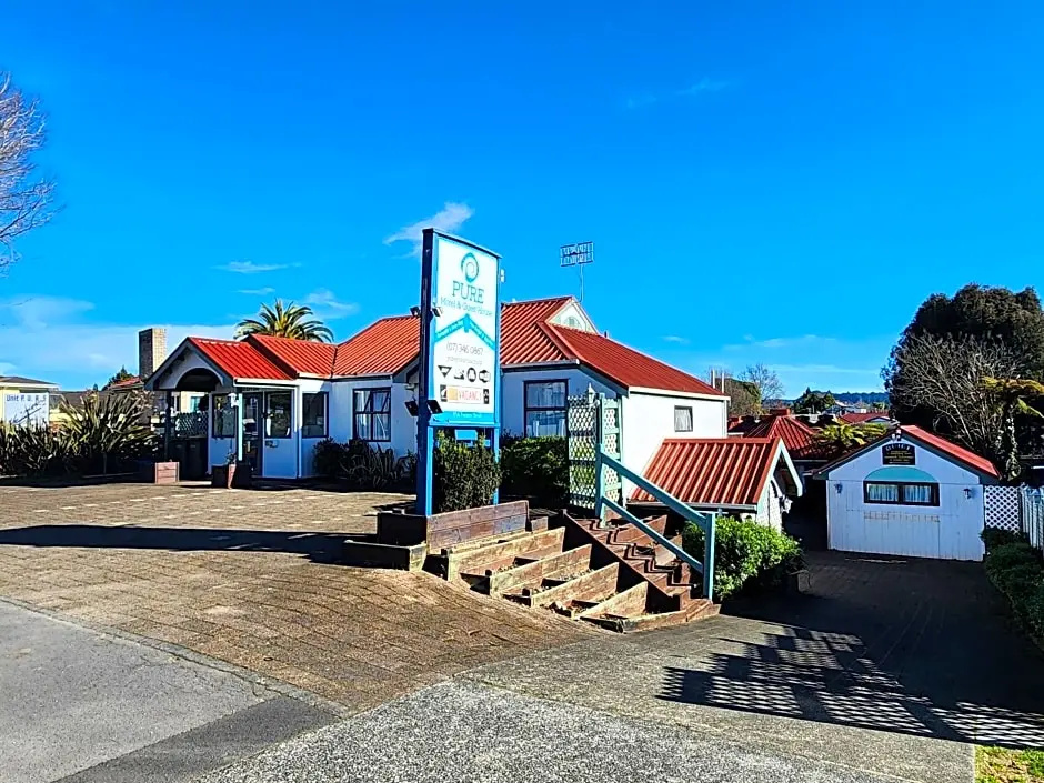 PURE Motel
