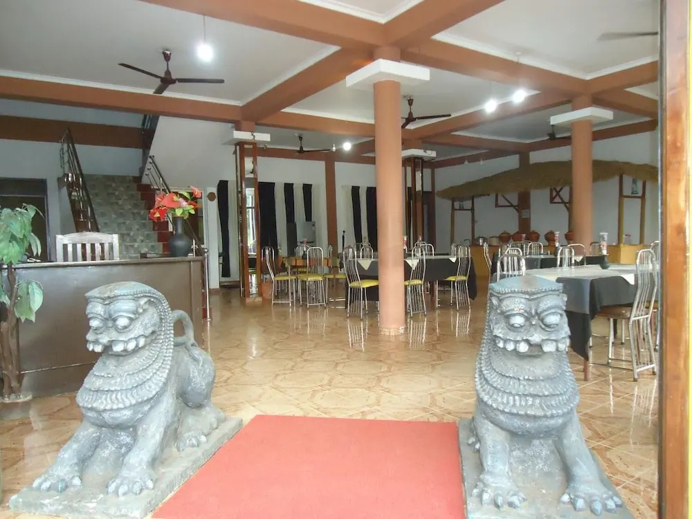 Hotel Mahawasala - фото 2