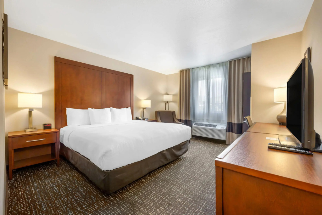 Standard Double room (full double bed)