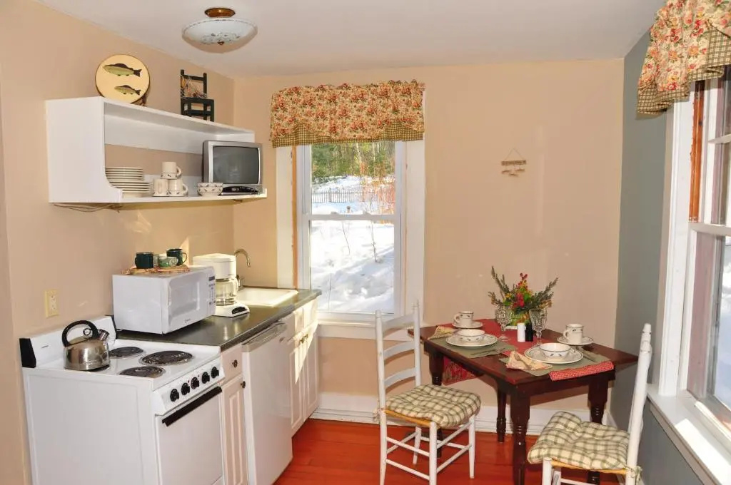 2 Bedrooms Cottage