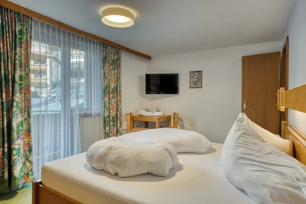 Economy room