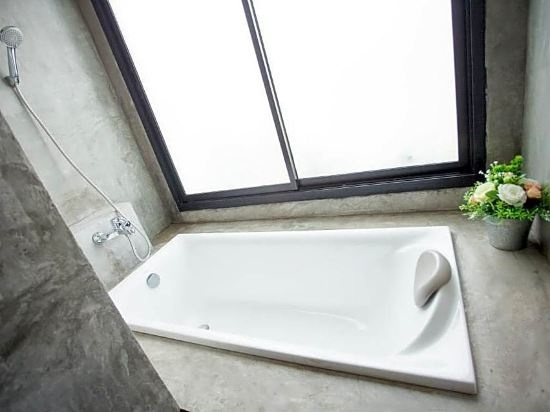 Molloft Resort — 5