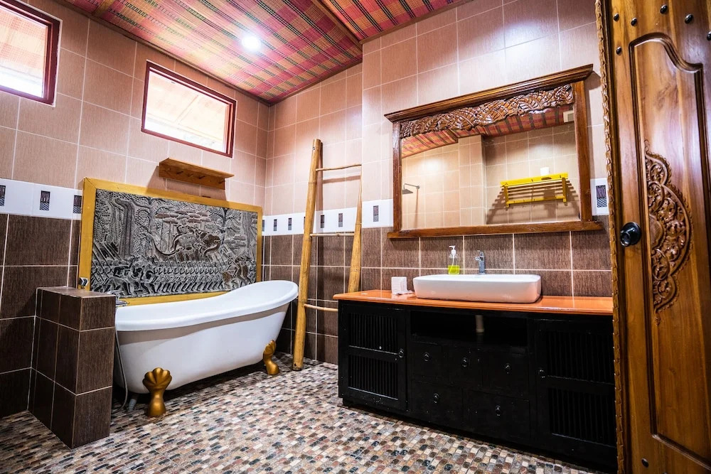 Lost Paradise Resort