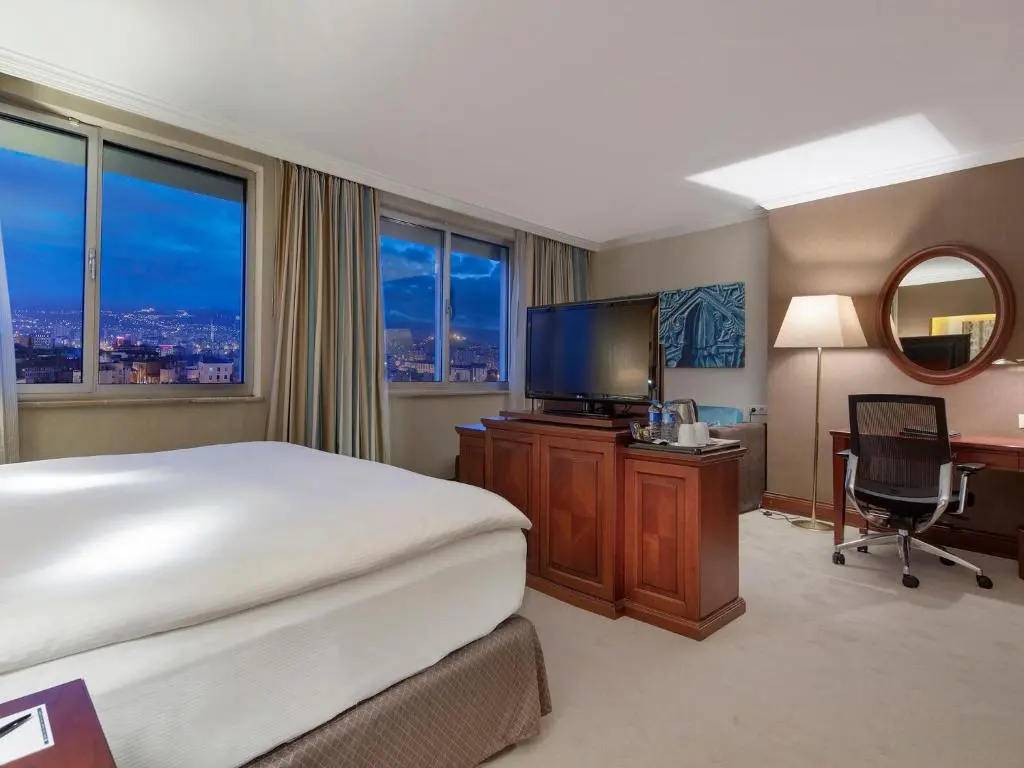 Executive Double room (full double bed)