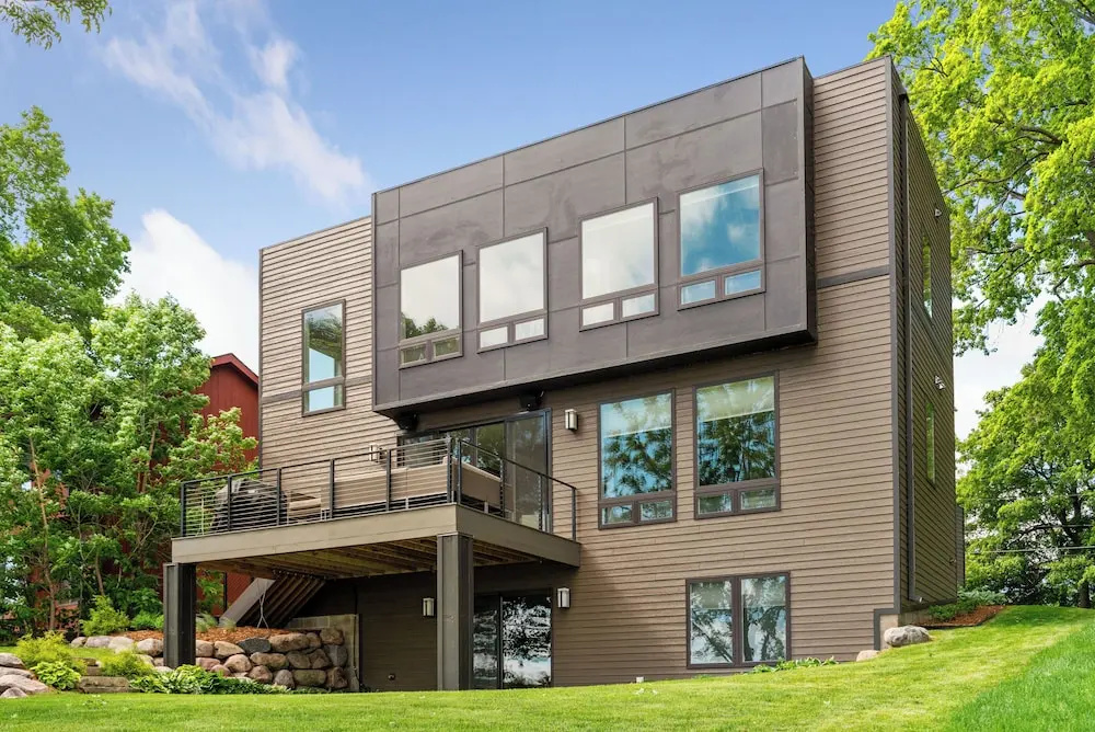 Lakefront Luxury