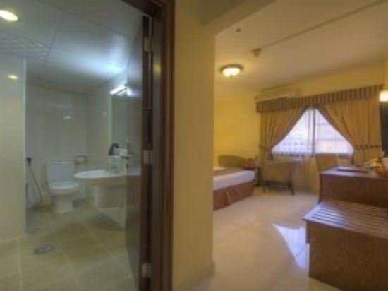 Hyde Park Hotel