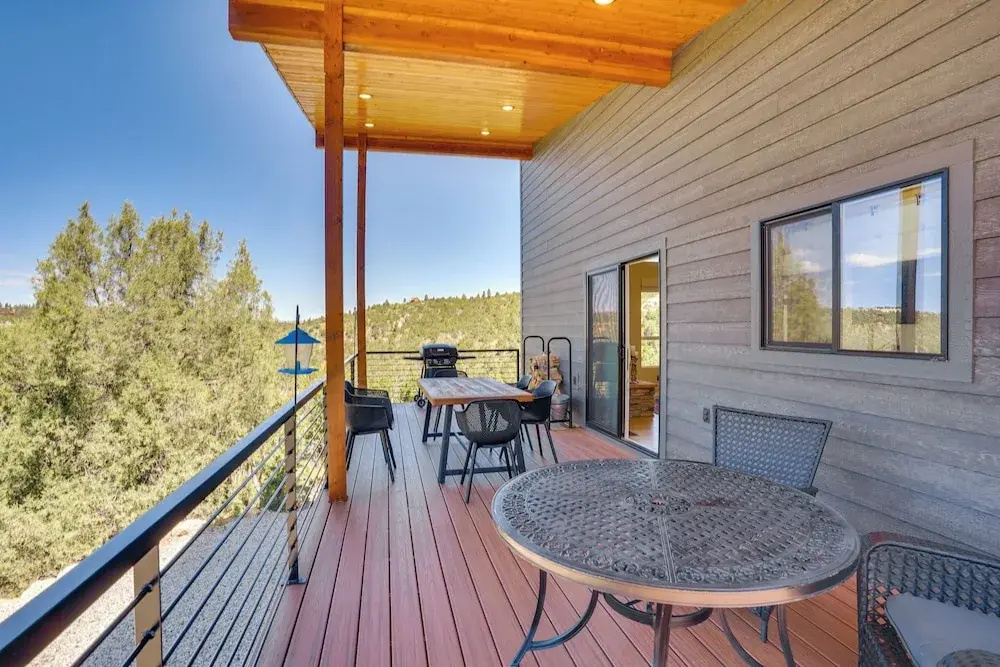 Newly Built, Modern Alton Cabin on 4 Acres!