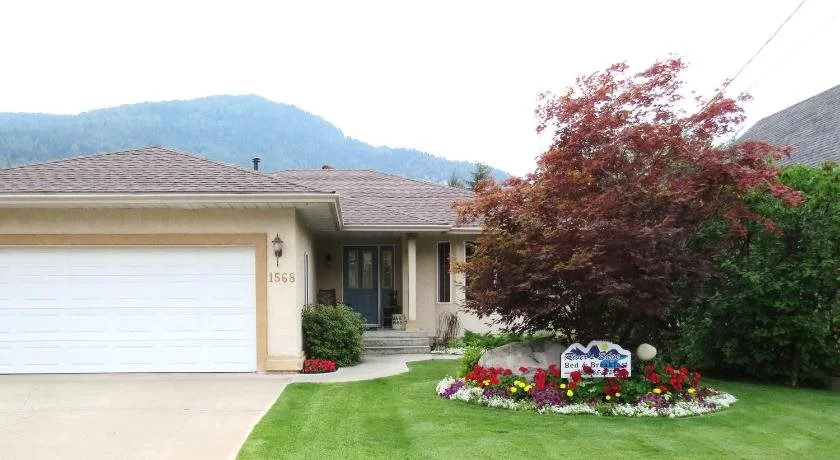 Rivers Edge Bed And Breakfast