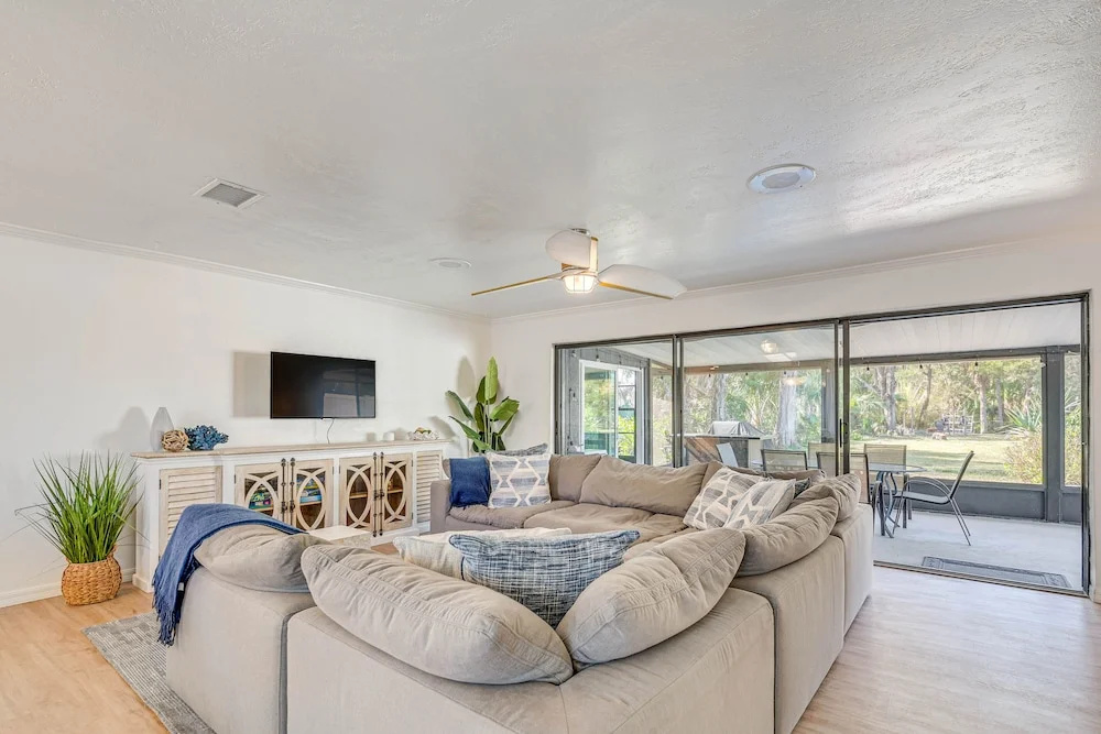 Riverfront Home w/ Boat Dock & Kayaks!