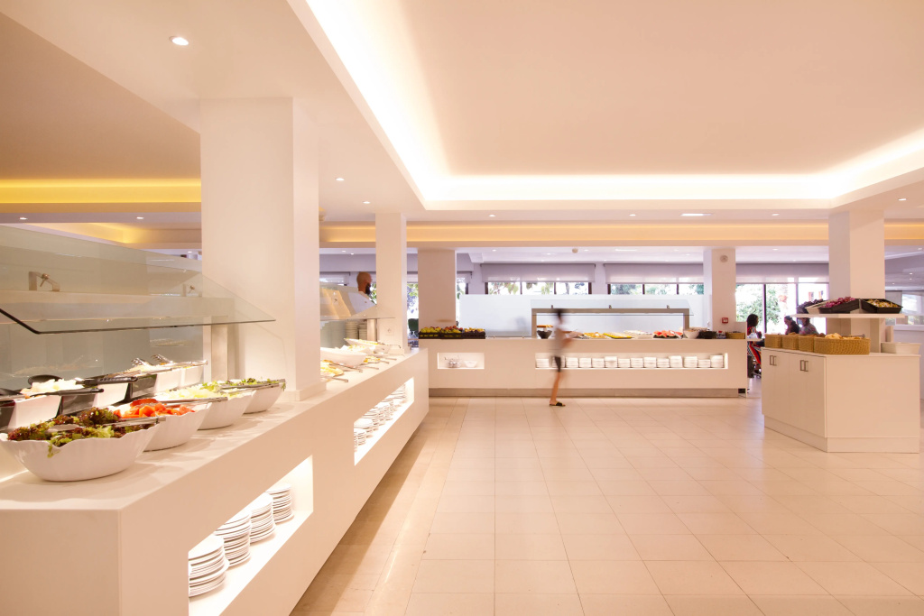 Hotel Garbi Park & AquaSplash — Lloret de Mar, Catalonia