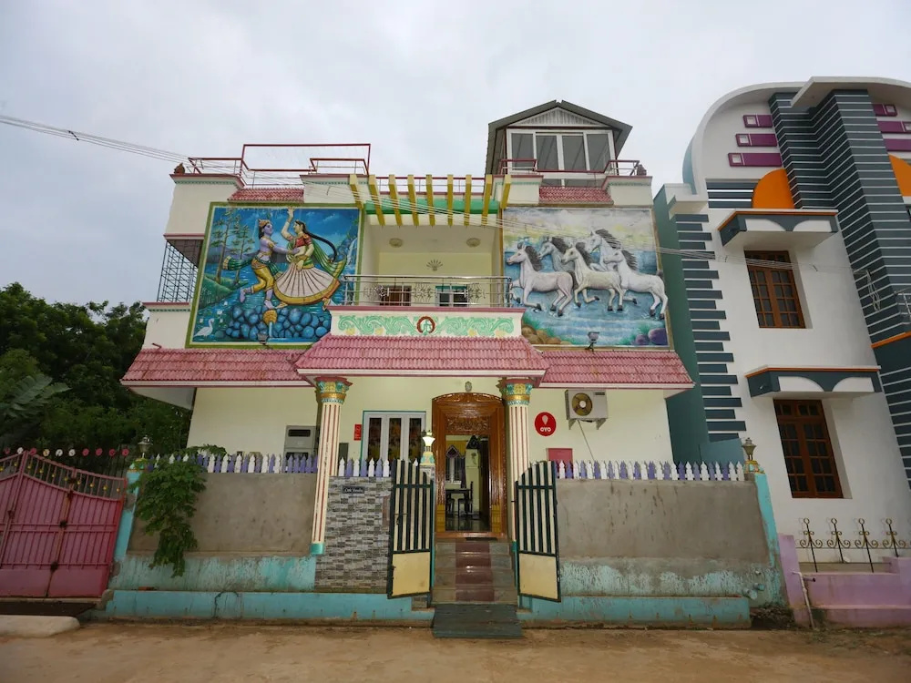 OYO 10498 Home Classic 3BHK Swarna Nagar