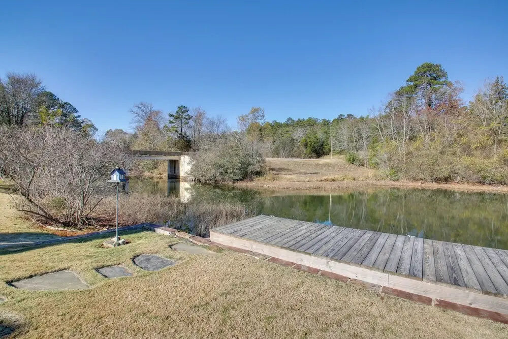 Lake Balboa Access: Home w/ Dock & Yard