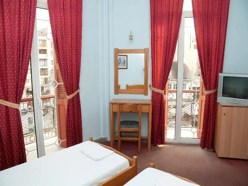Classic Double room (full double bed)