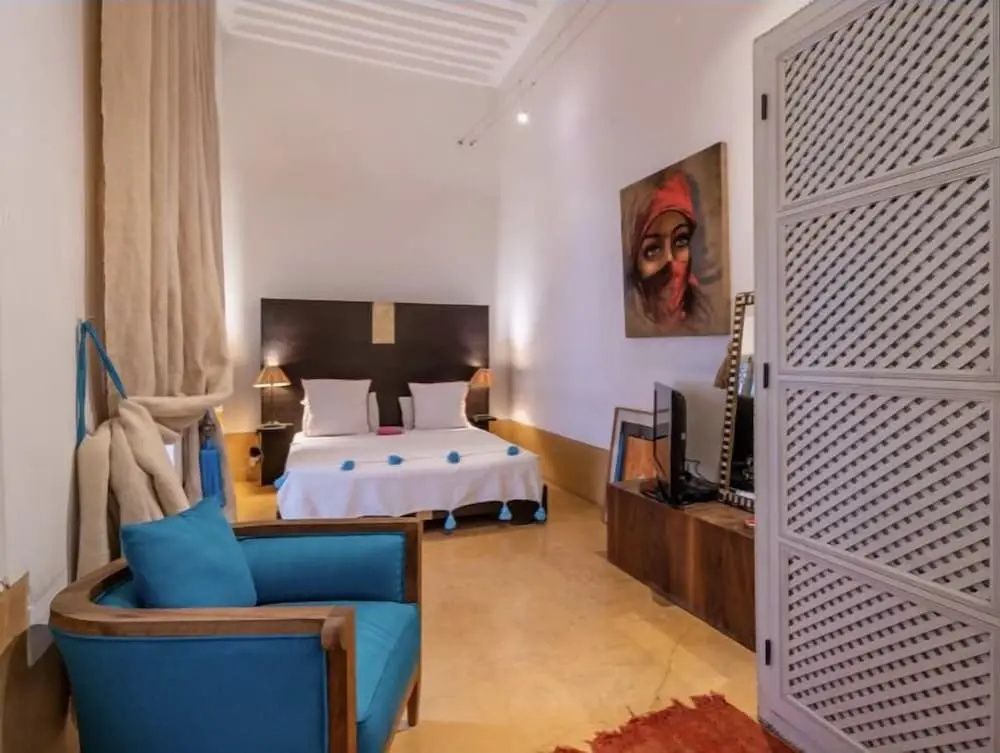 Double Junior Suite (full double bed)