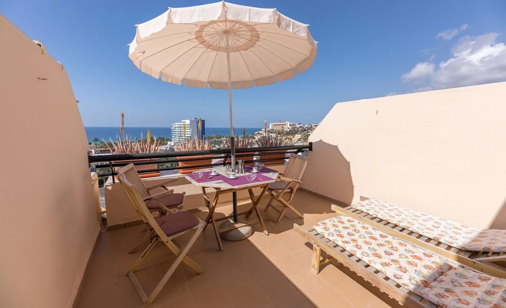 New & Modern Top Floor Flat with Ocean View & Free Wifi - Jandia (1006)