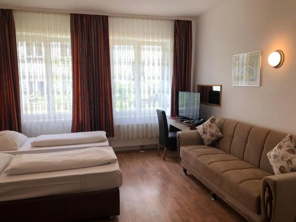 Standard Double room (full double bed)