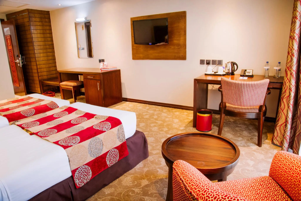 尊貴三人房,配有大雙人床