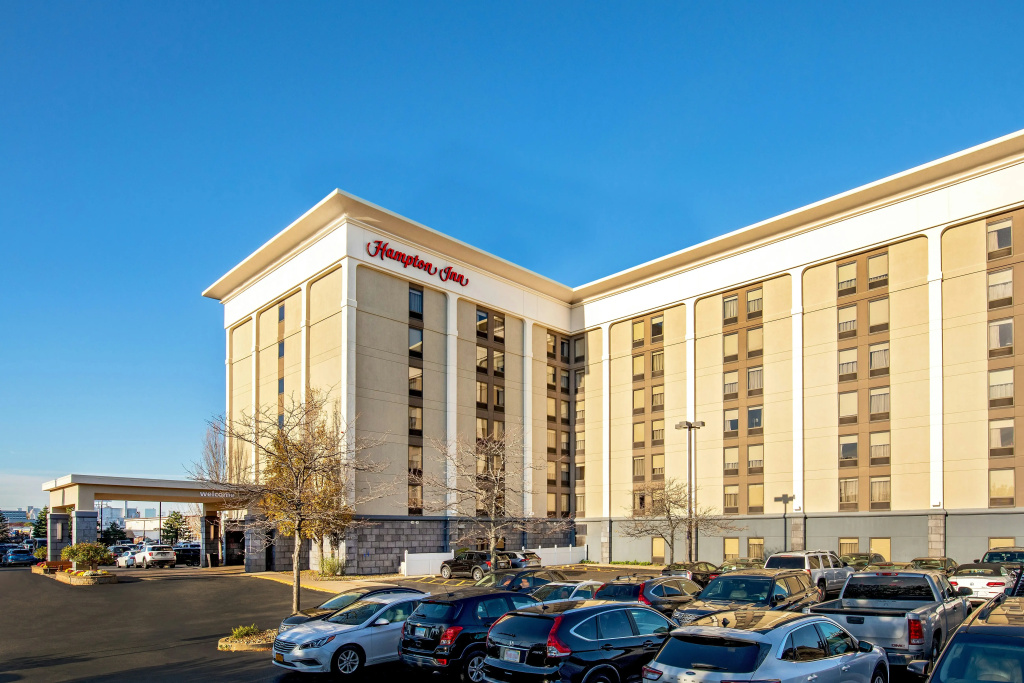 Hampton Inn Boston - Logan Airport