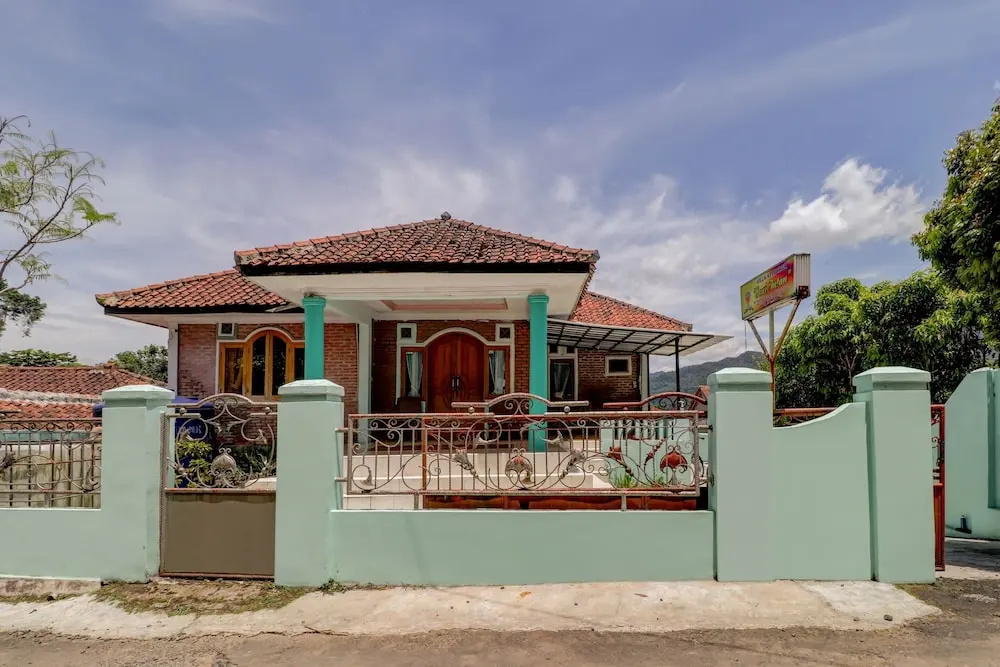 Villa Sari Intan by OYO Rooms