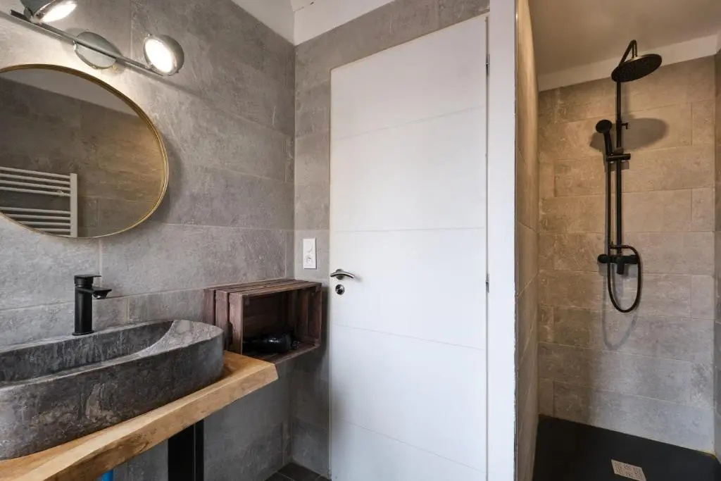 Voir la photo 5 — Melina - jacuzzi - maison avec cour climatisée proche cité médiéval