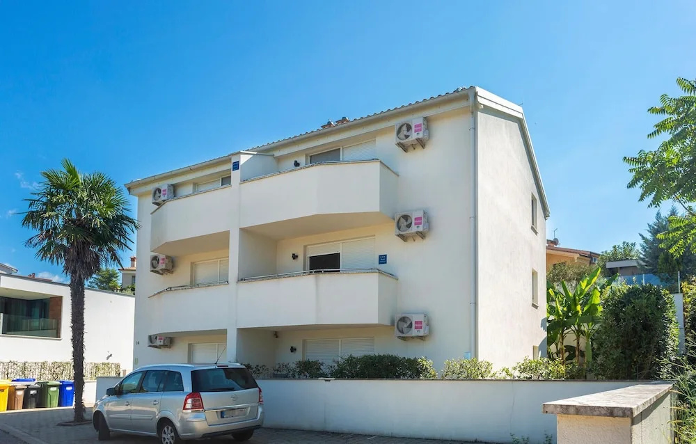 Stunning Home in Malinska With Wifi and 1 Bedrooms