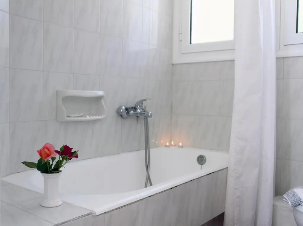 1 Bedroom Apartment with sea view