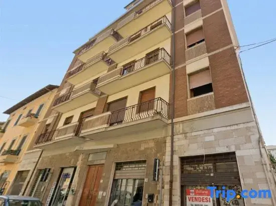 Pisa Happy House – Large Group Apartment