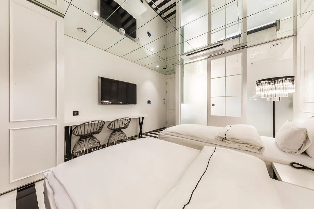 Forestar Hotel 2 — 4