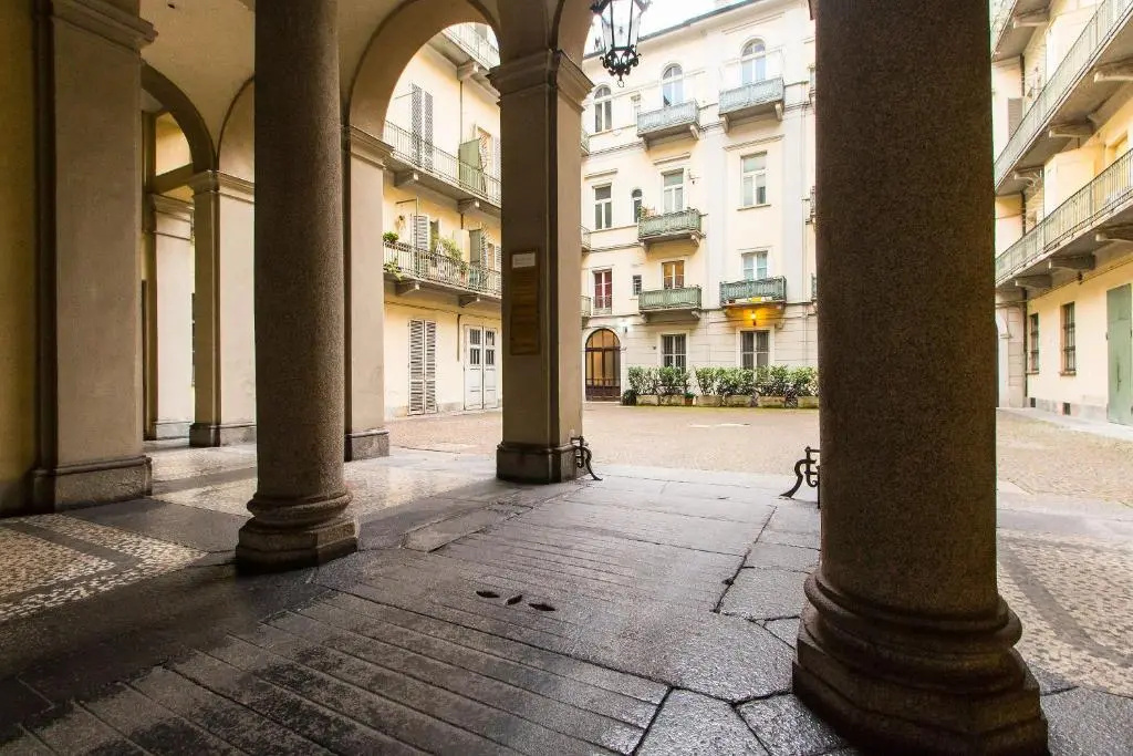 Porta Susa Central & Roomy Flat