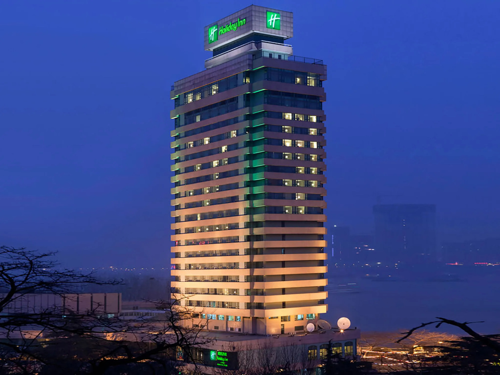 Holiday Inn Riverside Wuhan by IHG