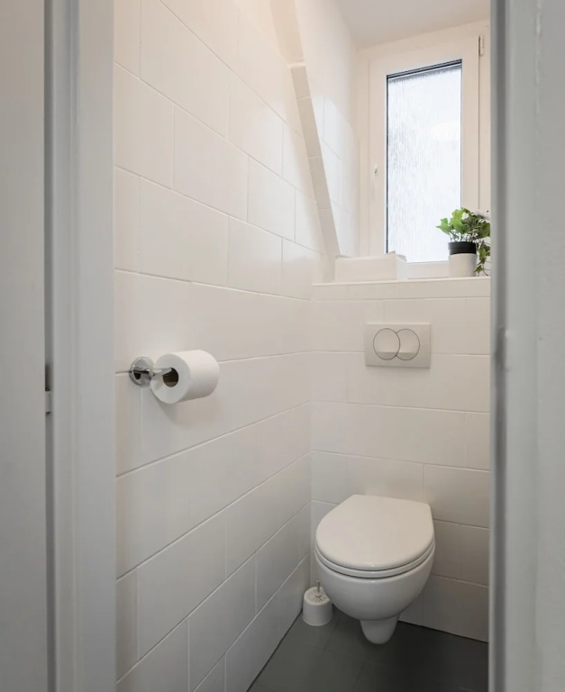 2 Bedrooms Family Apartment with balcony and with courtyard view