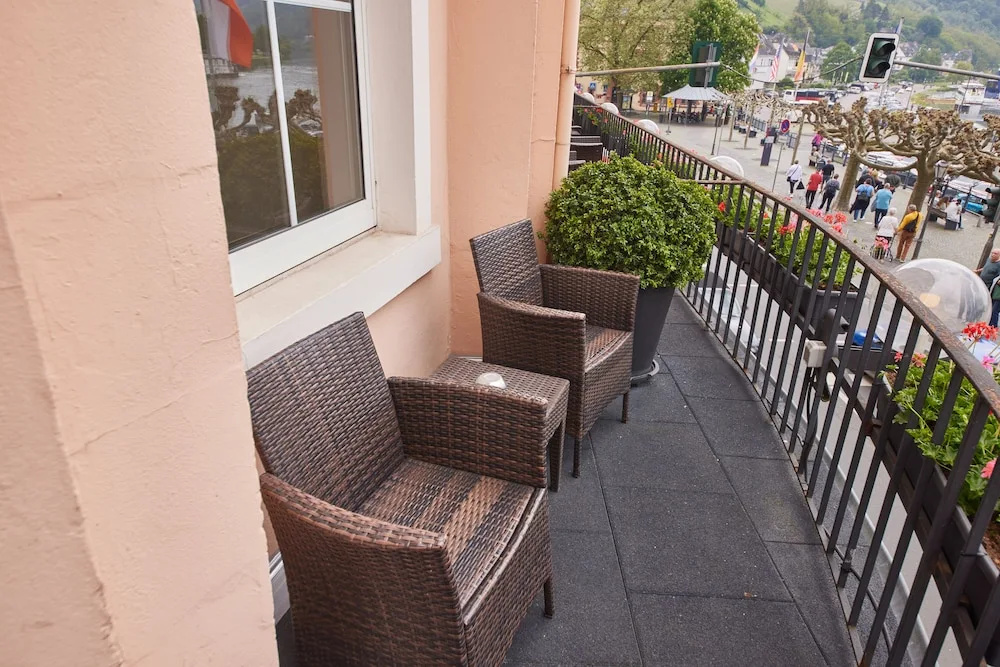 Balcony & Terrace