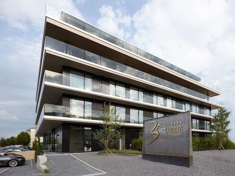 Hotel AVA