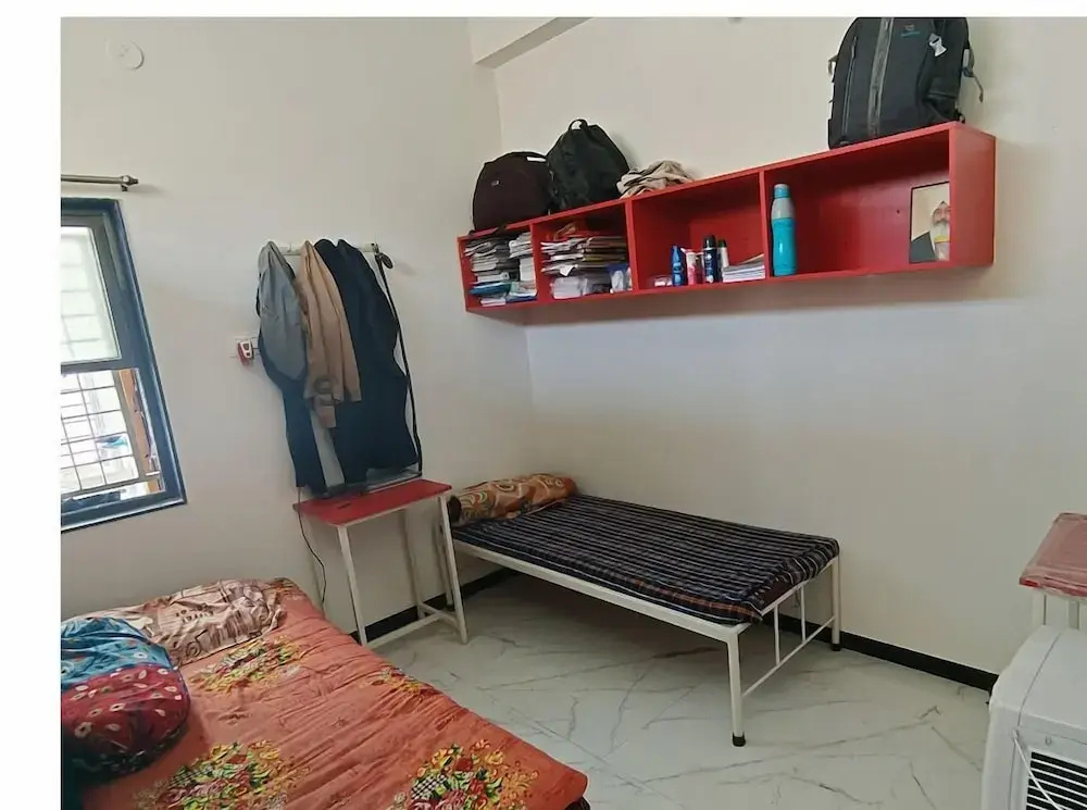 AkolaHostels
