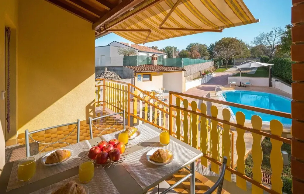 Nice Home in Svetvincenat With Outdoor Swimming Pool, Wifi and 2 Bedrooms