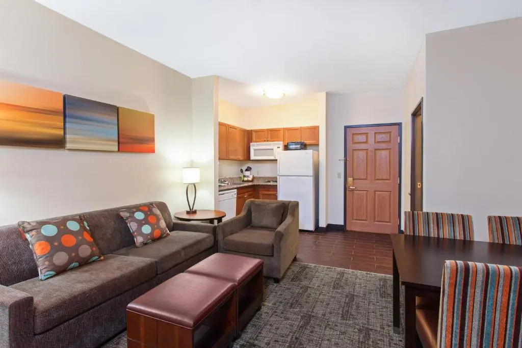 Staybridge Suites Lake Forest by IHG - Chambres